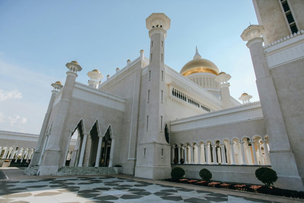 Exterior view of Omar Ali Saifuddien Mosque showcasing its stunning architecture in Bandar Seri Begawan, Brunei.